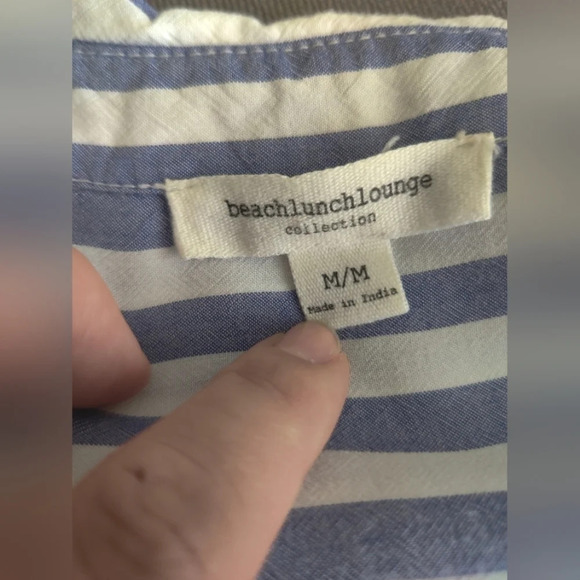 Beach lunch Launch Button Down Striped Top - Picture 6 of 9